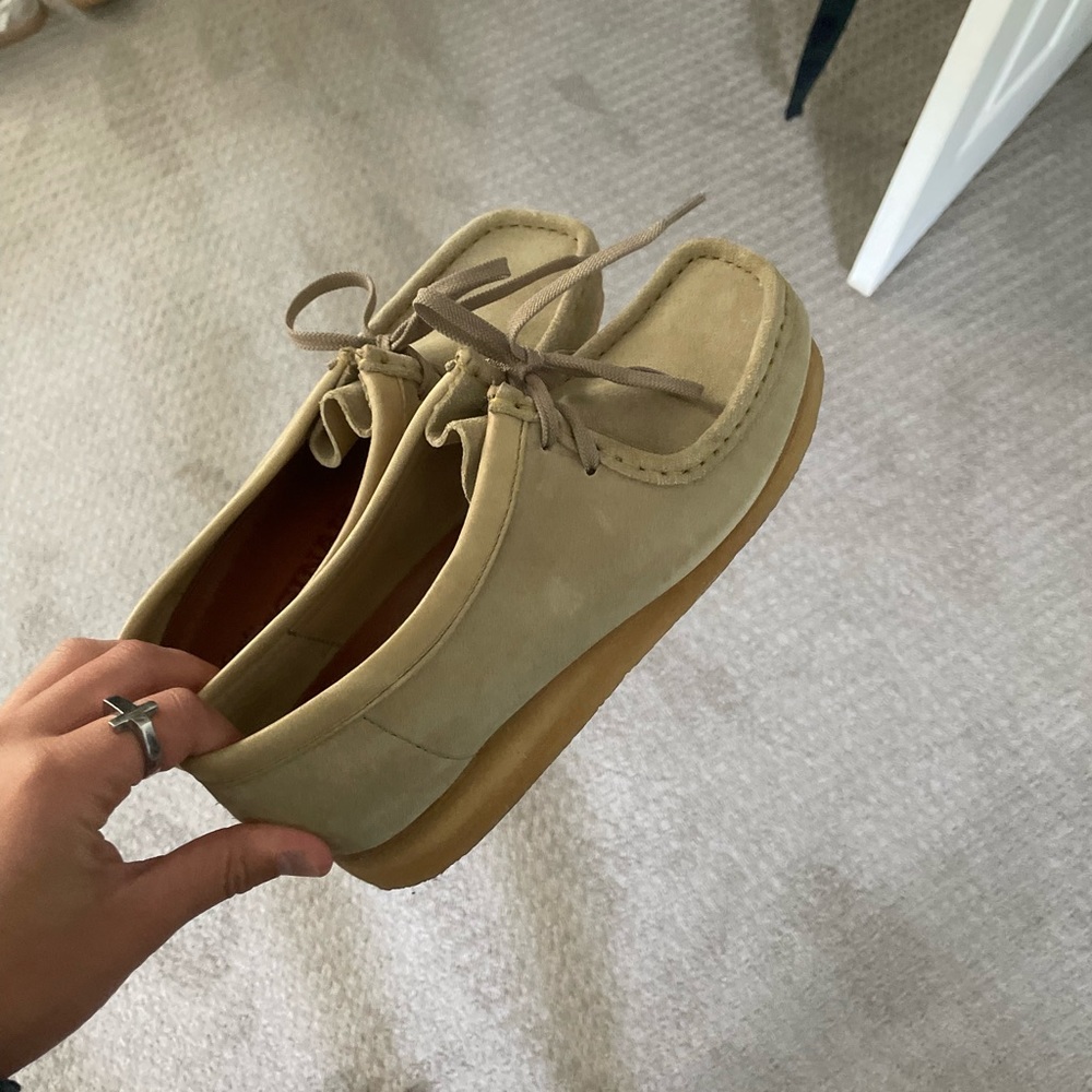 Clarks wallabee